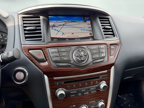 Used 2020 Nissan Pathfinder Platinum FWD image 48