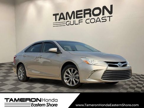 Used 2016 Toyota Camry XLE FWD image 1