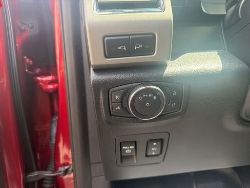 Used 2018 Ford F150 Lariat AWD/4WD image 30