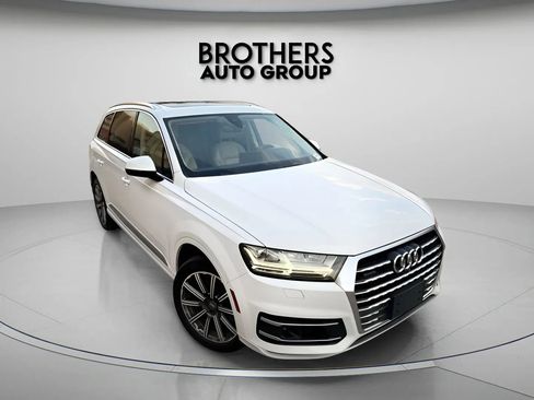 Used 2017 Audi Q7 3.0T Premium Plus w/ Premium Plus Package AWD/4WD image 1