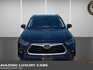 Used 2021 Toyota Highlander XLE AWD/4WD video 1