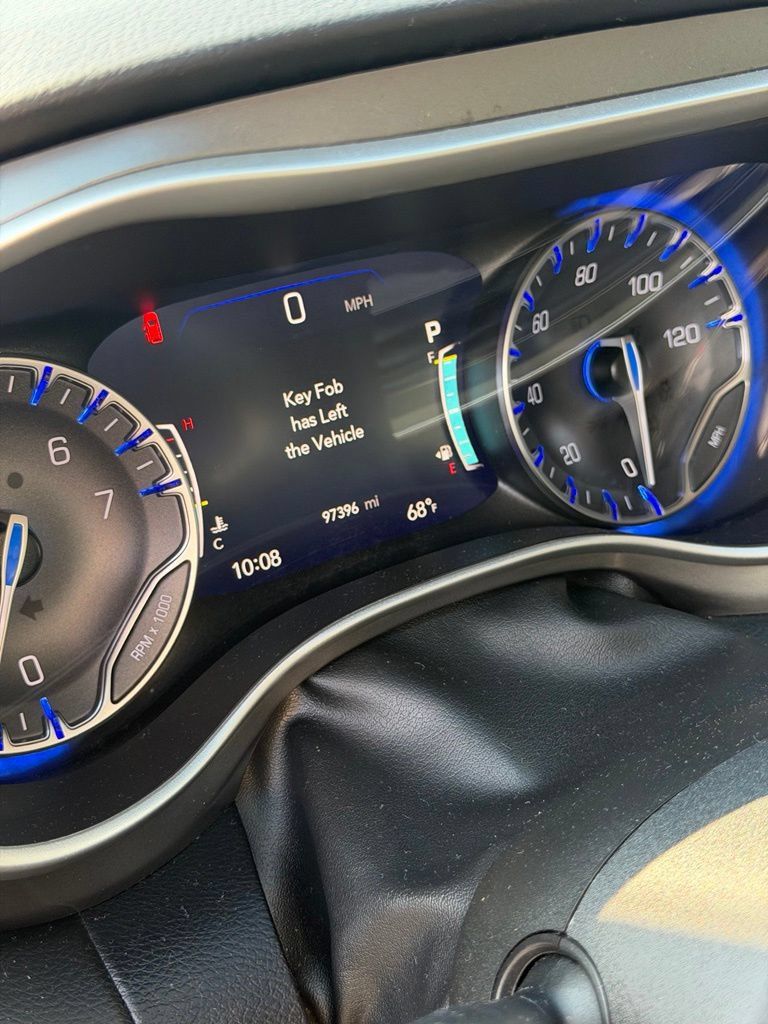 Used 2022 Chrysler Pacifica Touring-L FWD image 10