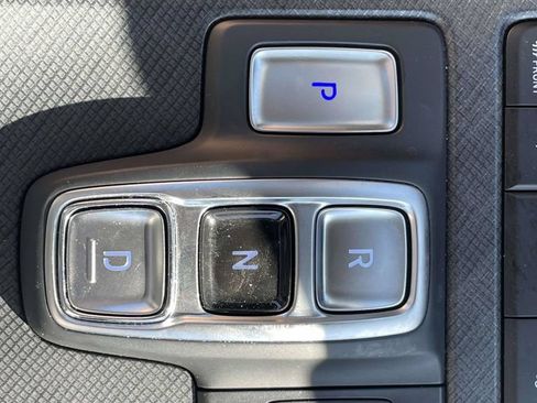 Used 2024 Hyundai Palisade Limited AWD/4WD image 17