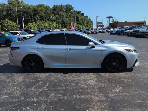 Used 2022 Toyota Camry XSE FWD image 2
