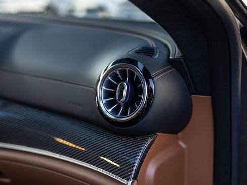 Used 2023 Mercedes-Benz AMG GT 43 image 59