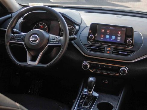 Certified 2022 Nissan Altima 2.5 S image 13