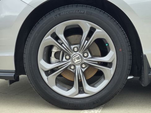 Certified 2024 Honda Accord EX image 11