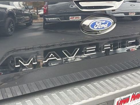 New 2025 Ford Maverick XL image 12
