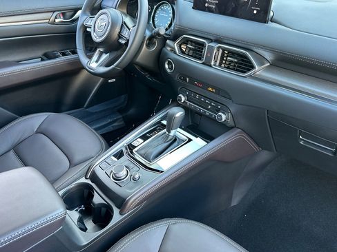 New 2025 MAZDA CX-5 Signature image 16