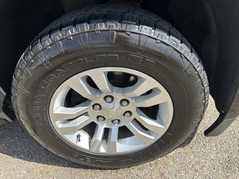 Used 2018 Chevrolet Suburban LT AWD/4WD image 30