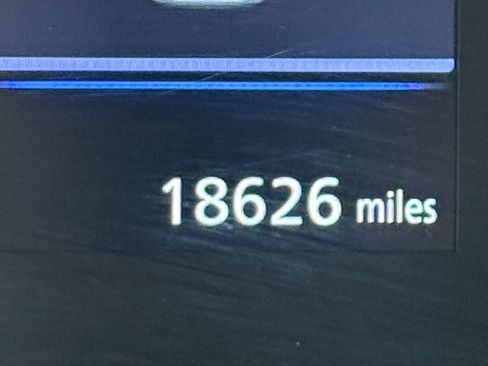 Used 2025 Nissan Sentra S image 35