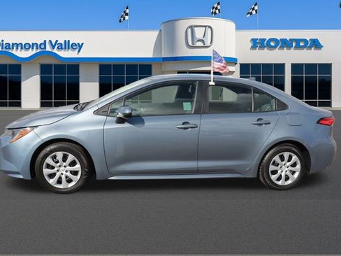 Used 2022 Toyota Corolla LE image 7