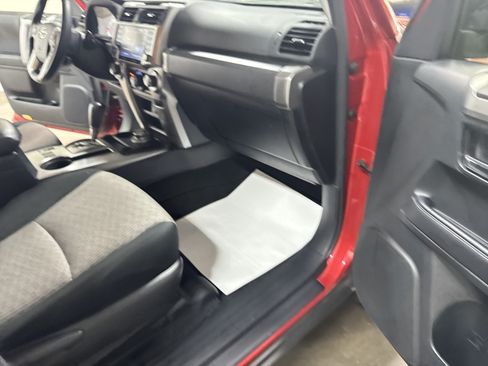 Used 2024 Toyota 4Runner SR5 AWD/4WD image 36