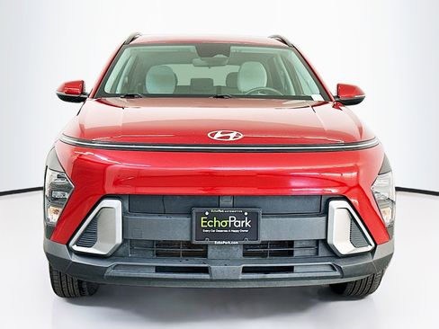 Used 2024 Hyundai Kona SEL image 2