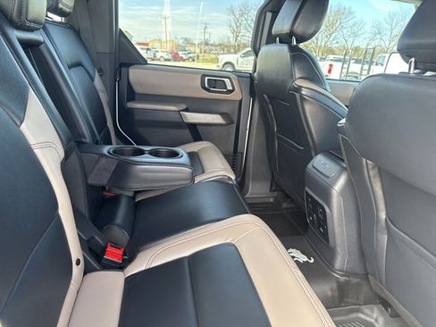 Used 2023 Ford Bronco Wildtrak image 21