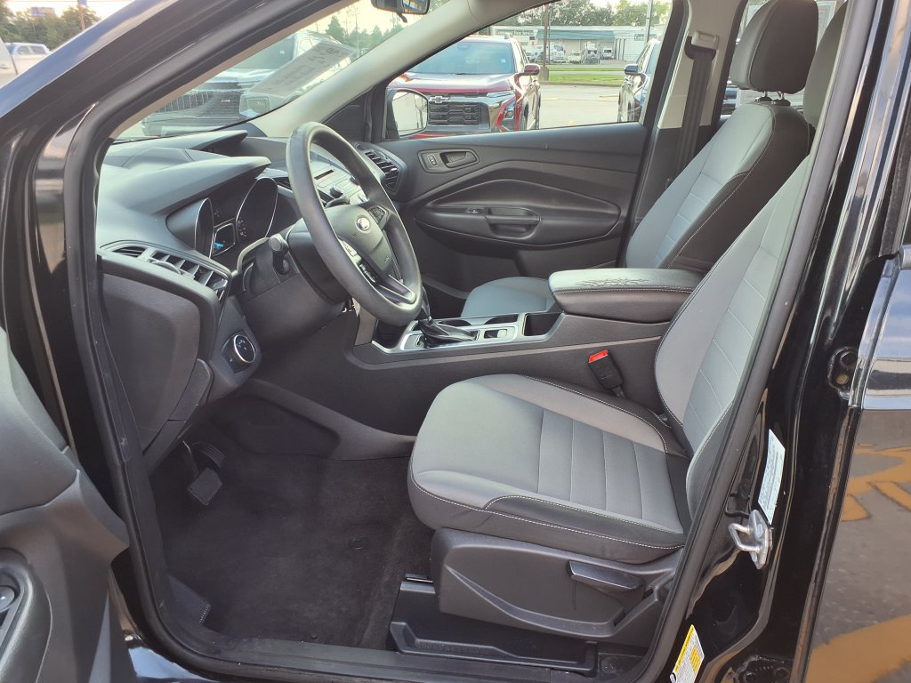 Used 2017 Ford Escape S FWD image 22