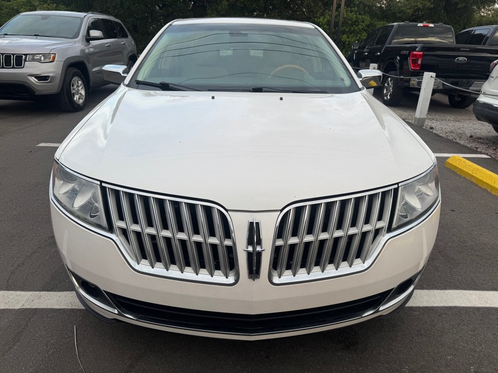 Used 2010 Lincoln MKZ FWD image 2