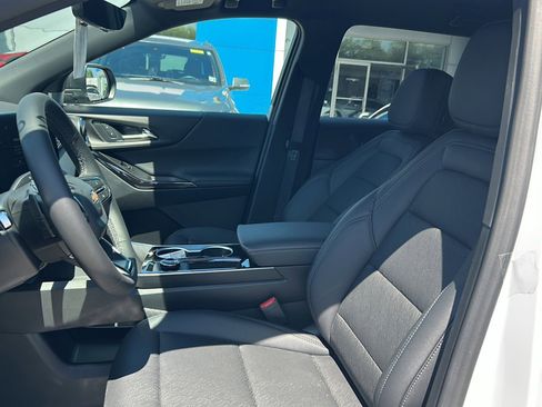 New 2026 Chevrolet Equinox LT AWD/4WD image 12