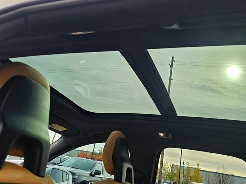 Used 2018 Volvo XC60 T6 Inscription w/ Convenience Package image 18