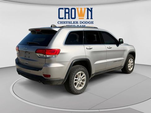 Used 2020 Jeep Grand Cherokee Laredo AWD/4WD image 3