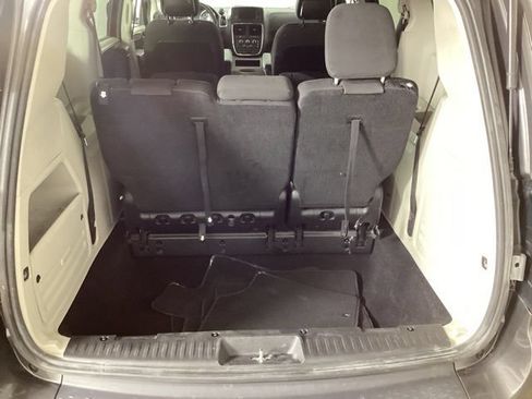 Used 2020 Dodge Grand Caravan SE FWD image 33