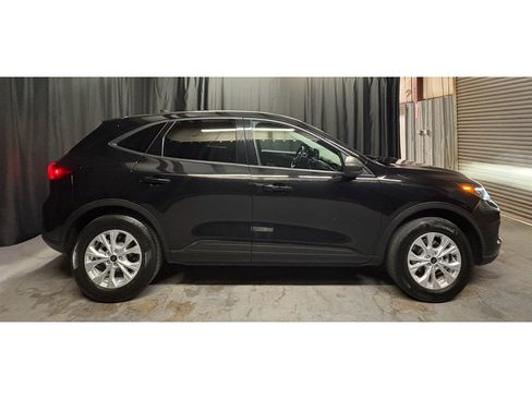 Used 2025 Ford Escape Active AWD/4WD image 4