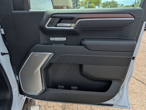 New 2026 GMC Sierra 1500 Denali w/ Denali Reserve Package AWD/4WD image 19