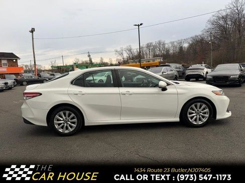 Used 2019 Toyota Camry LE image 7