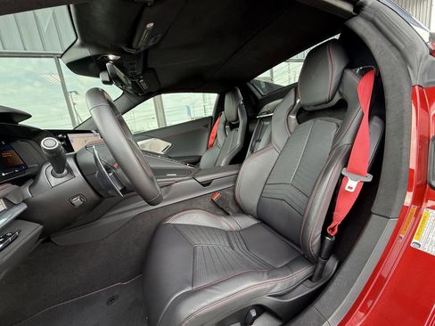 Used 2022 Chevrolet Corvette Stingray Premium Conv w/ Z51 Performance Package RWD image 23