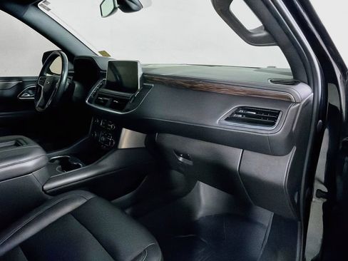 Used 2021 Chevrolet Suburban Z71 AWD/4WD image 27