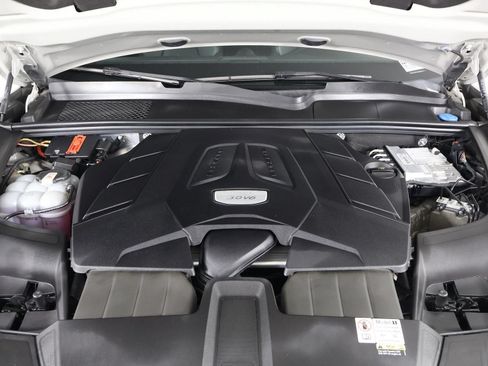 Certified 2023 Porsche Cayenne AWD/4WD image 26