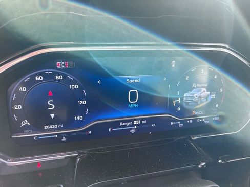 Used 2024 Chevrolet Silverado 2500 LT image 7