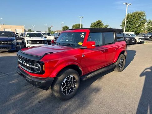 Used 2023 Ford Bronco Outer Banks AWD/4WD image 3