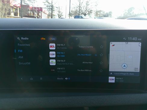 Used 2025 Hyundai Santa Cruz Limited image 25