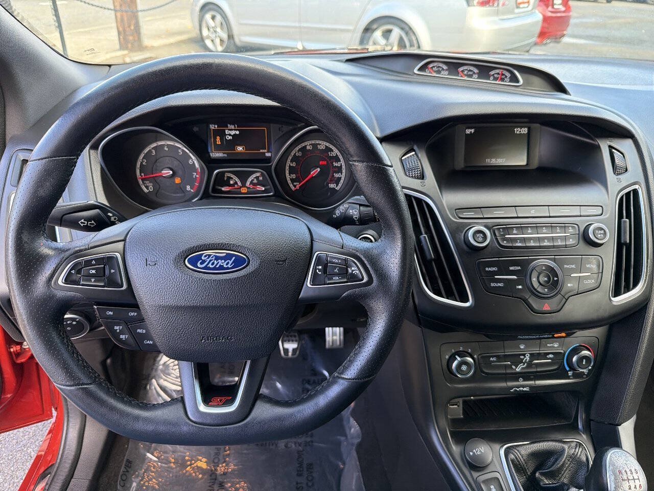 Used 2018 Ford Focus ST FWD image 27