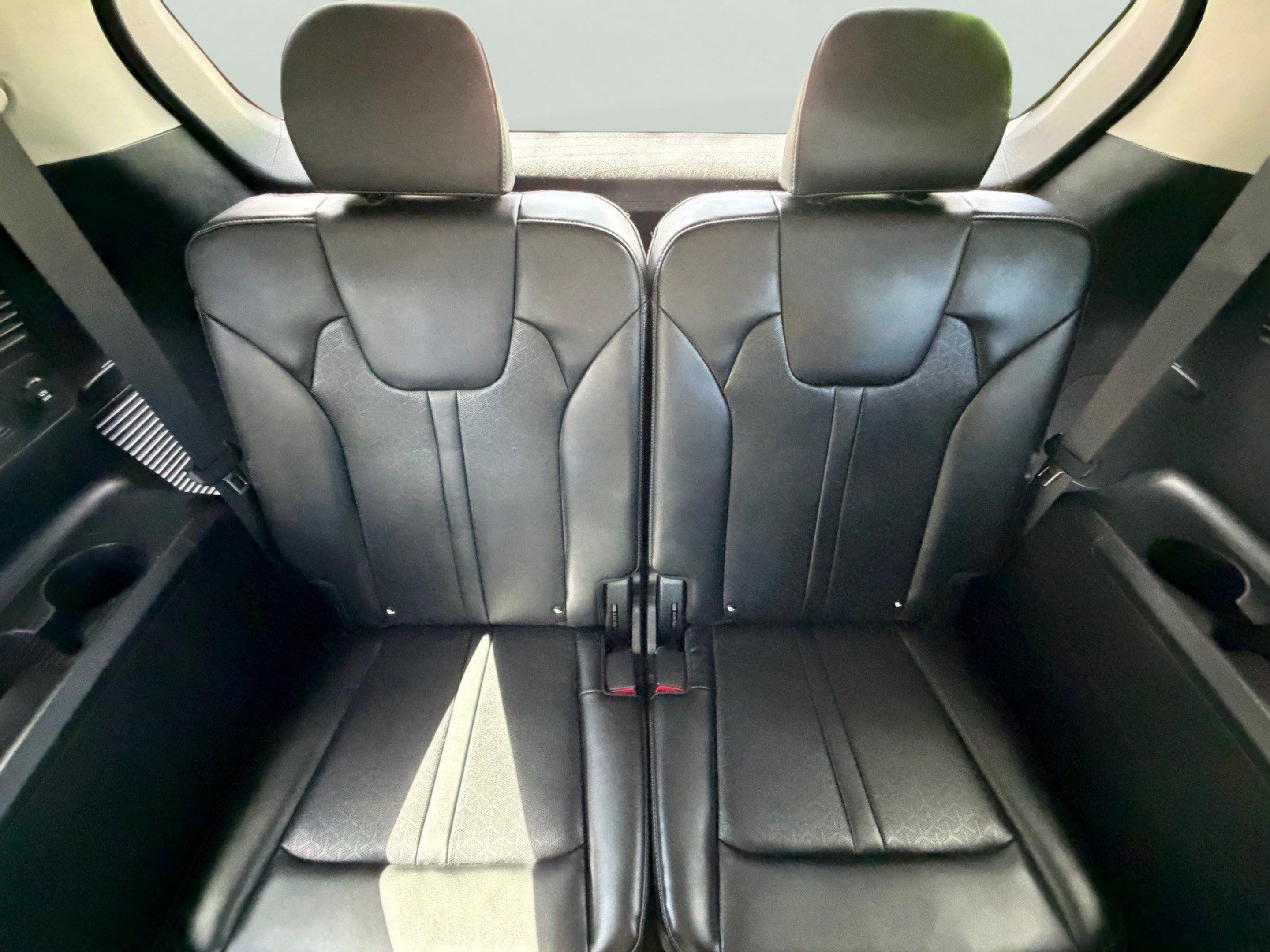 Used 2022 Kia Sorento S FWD image 20