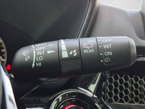 Used 2024 Honda CR-V EX-L image 11