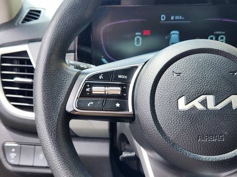 Used 2024 Kia Seltos LX AWD/4WD image 15