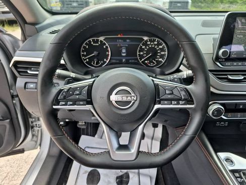 Used 2025 Nissan Altima 2.5 SR FWD image 21