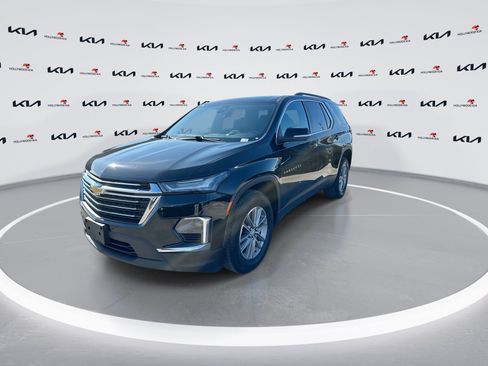 Used 2024 Chevrolet Traverse LT AWD/4WD image 4