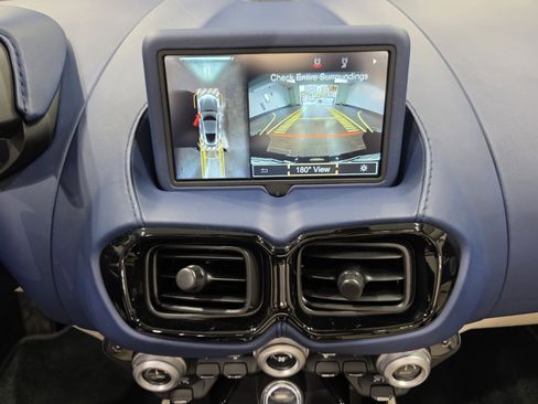 Used 2022 Aston Martin V8 Vantage Roadster image 14