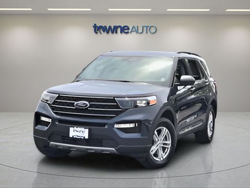 Used 2023 Ford Explorer XLT w/ Equipment Group 202A AWD/4WD image 9