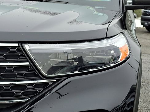 Certified 2023 Ford Explorer XLT w/ Equipment Group 202A image 12