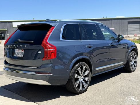 Used 2022 Volvo XC90 T8 Inscription w/ Advanced Package AWD/4WD image 9