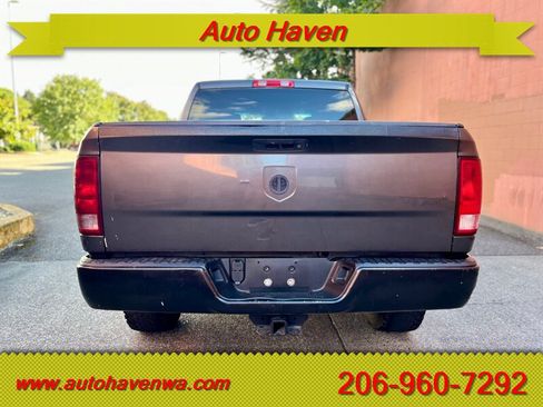 Used 2017 RAM 1500 ST w/ SXT Appearance Group AWD/4WD image 6