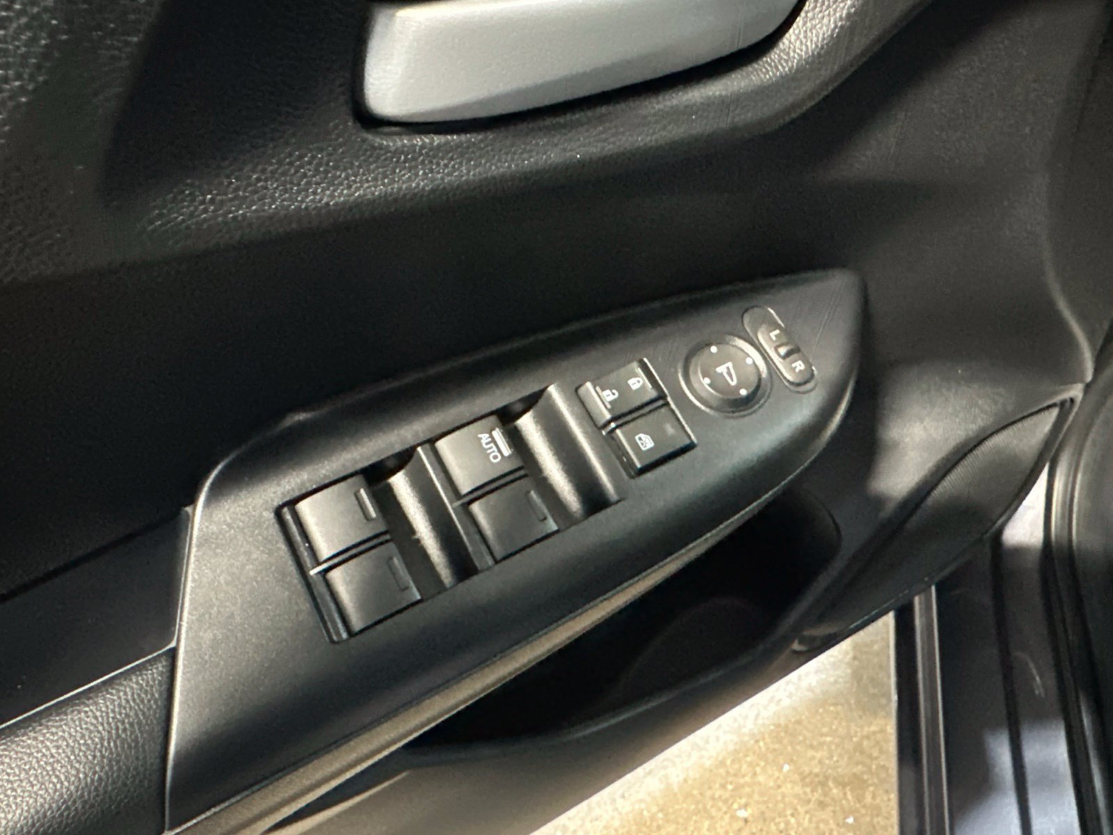 Used 2020 Honda Fit EX image 18