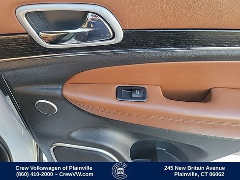 Used 2019 Jeep Grand Cherokee Summit AWD/4WD image 48