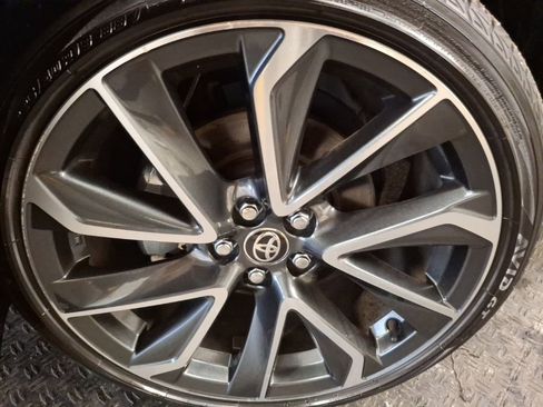 Used 2020 Toyota Corolla SE image 3