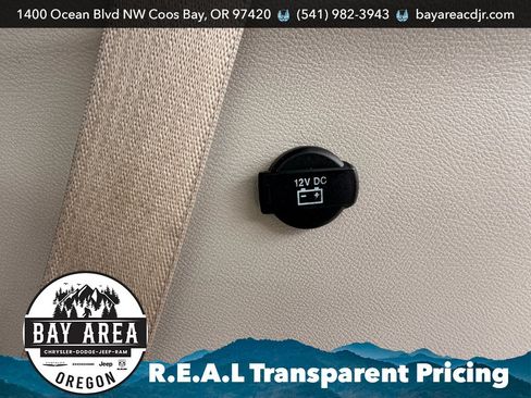 Used 2021 Chrysler Pacifica Touring-L FWD image 30