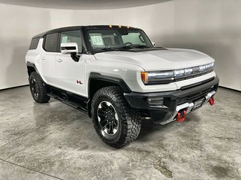Used 2025 GMC Hummer EV 3X w/ Extreme Off-Road Package image 2